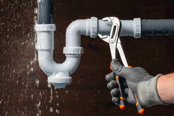 Professional Gas Line Repair technician working in Saint Joe, IN